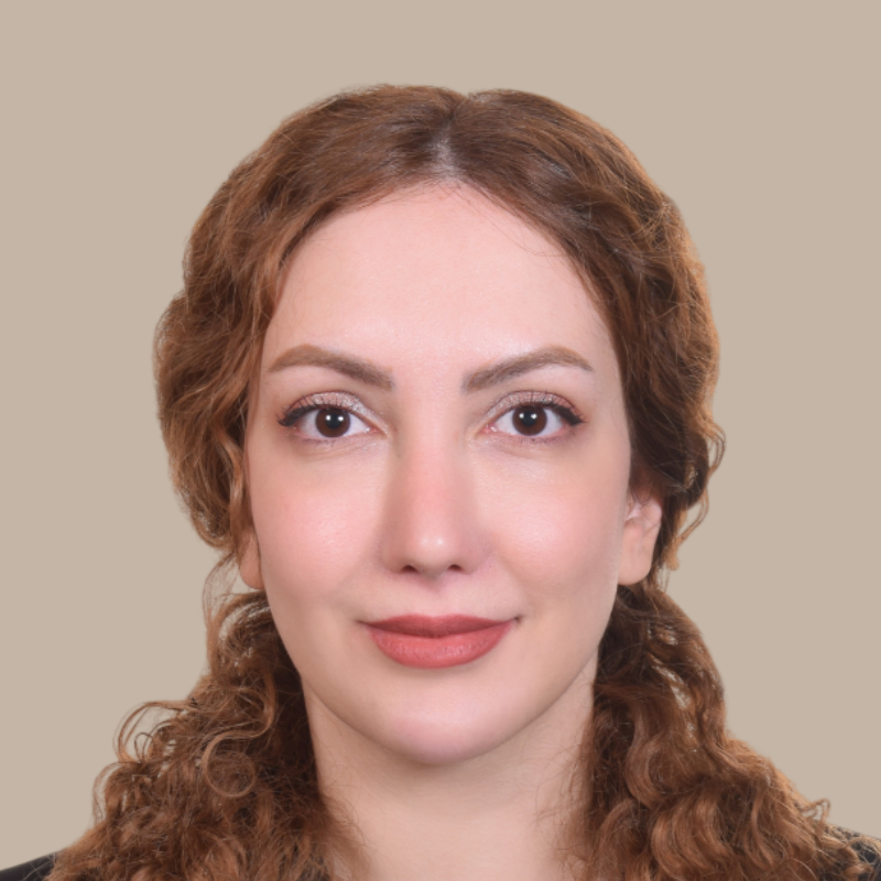 Dr Pardis Doosti